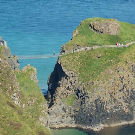 Causeway Coast Apartments 8 Bleach Green 巴利卡斯尔 外观 照片